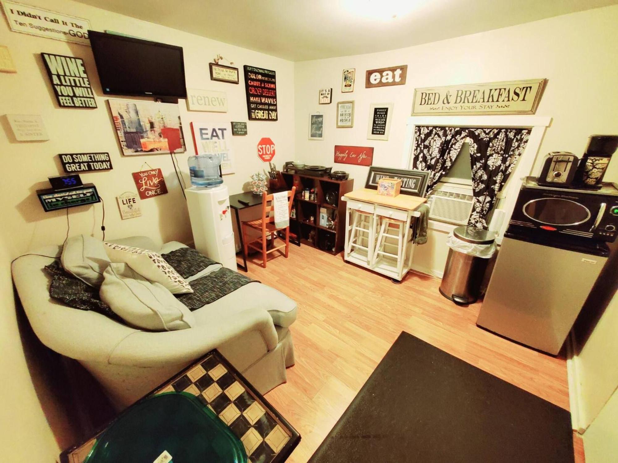 Room In Guest Room - Black-White Rm By Yale U New Haven Zewnętrze zdjęcie
